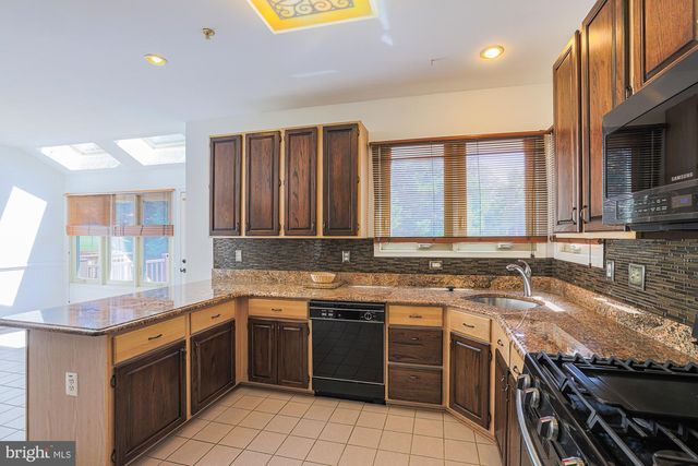 11 STRIDESHAM CT, Baltimore, MD 21209
