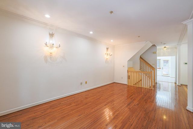 11 STRIDESHAM CT, Baltimore, MD 21209