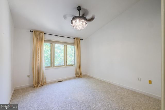 11 STRIDESHAM CT, Baltimore, MD 21209