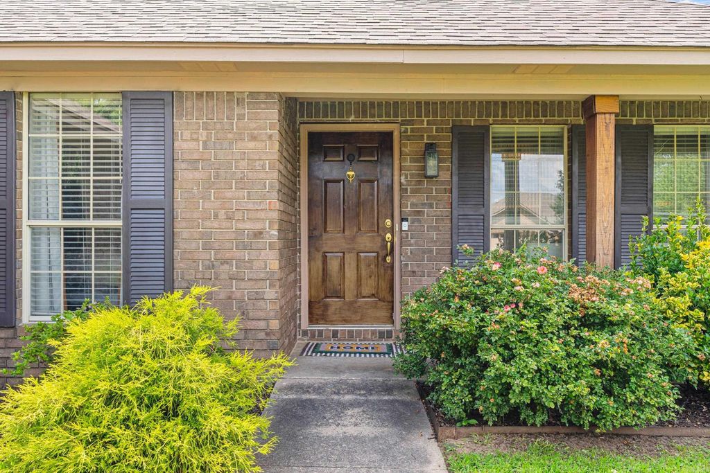 2315 Remington Drive, Conway, AR 72032