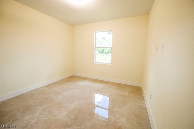 3407 E 5th ST, Lehigh Acres, FL 33972