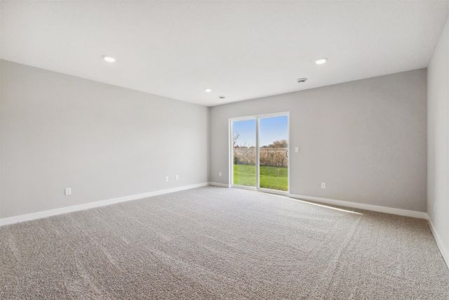 9880 Upper 89th Street S, Cottage Grove, MN 55016