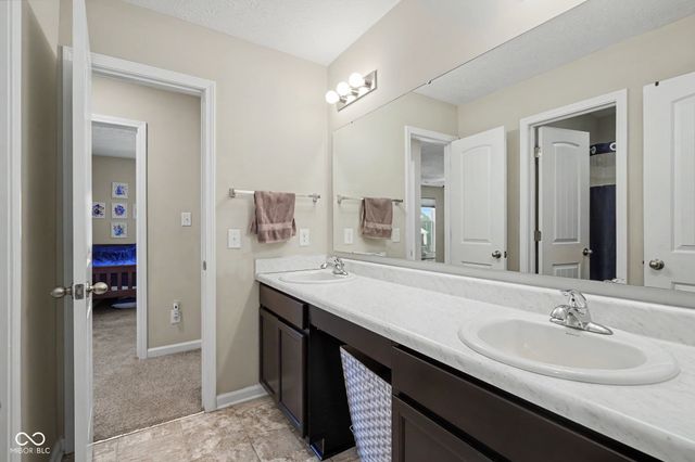 3224 Sand Walk Drive, Kokomo, IN 46902