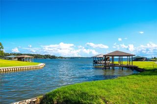 225 Peninsula Drive, Livingston, TX 77351