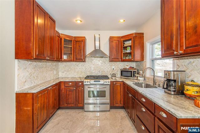 237 E Passaic Avenue, Bloomfield, NJ 07003