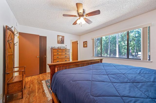 5837 Silverleaf Dr, Foresthill, CA 95631