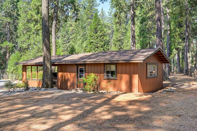 5837 Silverleaf Dr, Foresthill, CA 95631