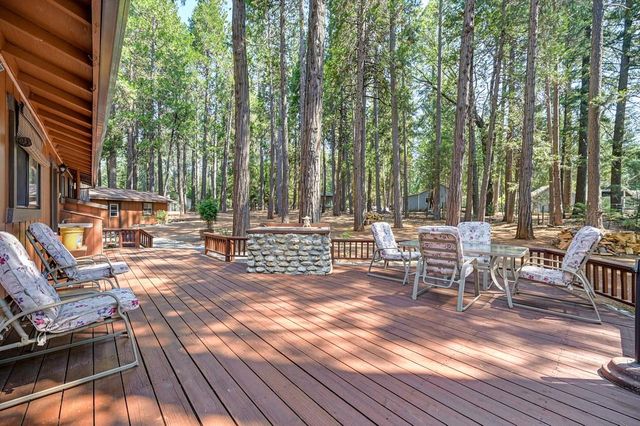 5837 Silverleaf Dr, Foresthill, CA 95631