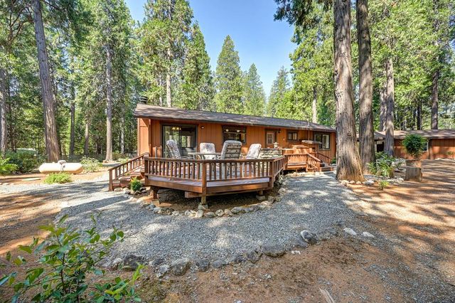5837 Silverleaf Dr, Foresthill, CA 95631