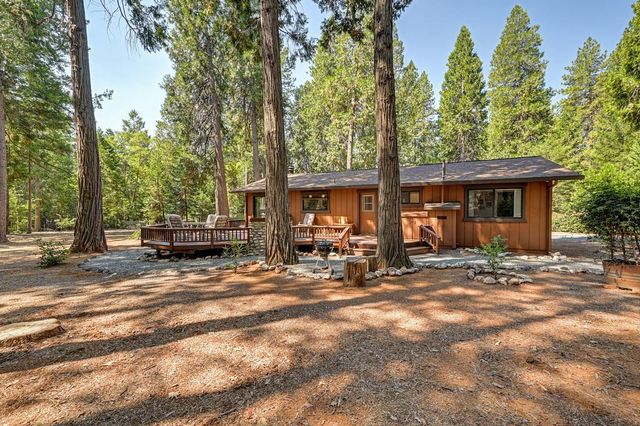 5837 Silverleaf Dr, Foresthill, CA 95631