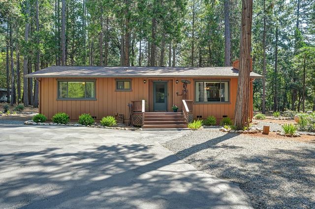 5837 Silverleaf Dr, Foresthill, CA 95631