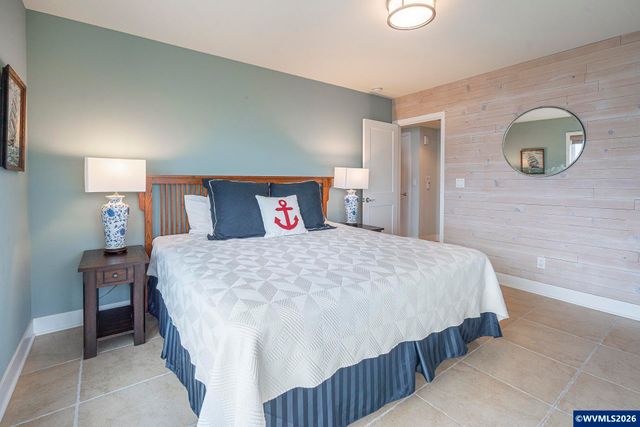 1068 NW 6th Ct, Lincoln City, OR 97367