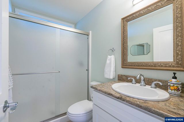 1068 NW 6th Ct, Lincoln City, OR 97367