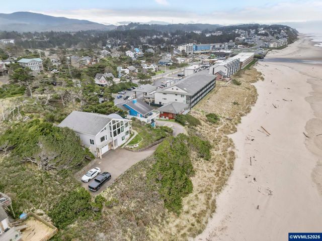 1068 NW 6th Ct, Lincoln City, OR 97367
