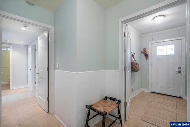 1068 NW 6th Ct, Lincoln City, OR 97367