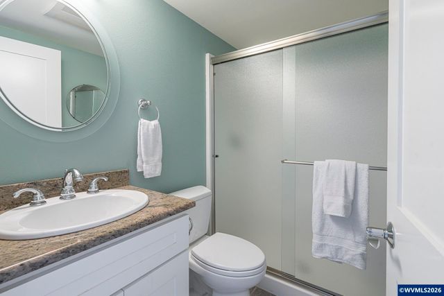 1068 NW 6th Ct, Lincoln City, OR 97367