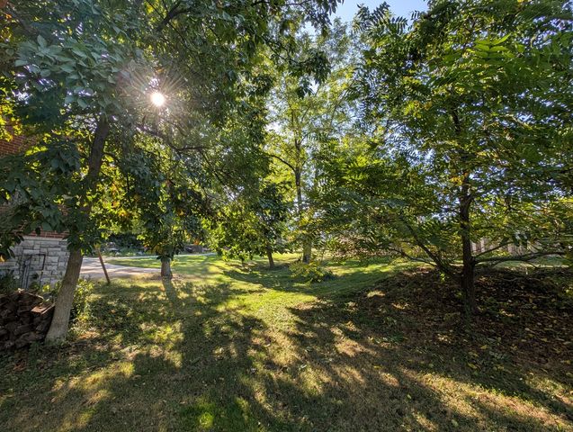 19W676 99th Street, Lemont, IL 60439