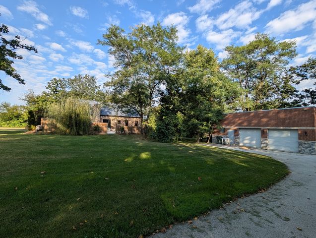 19W676 99th Street, Lemont, IL 60439