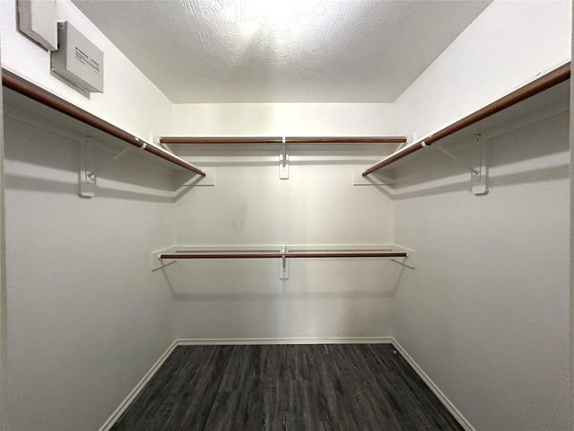 8903 Aspen Place Drive, Houston, TX 77071