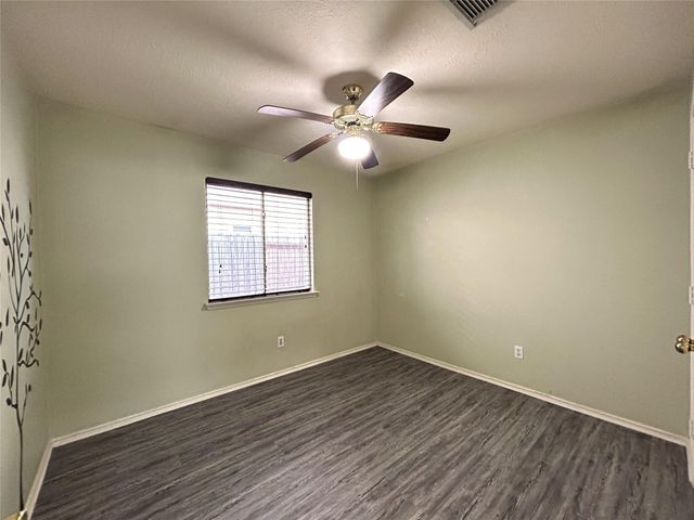 8903 Aspen Place Drive, Houston, TX 77071