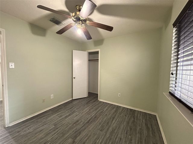 8903 Aspen Place Drive, Houston, TX 77071