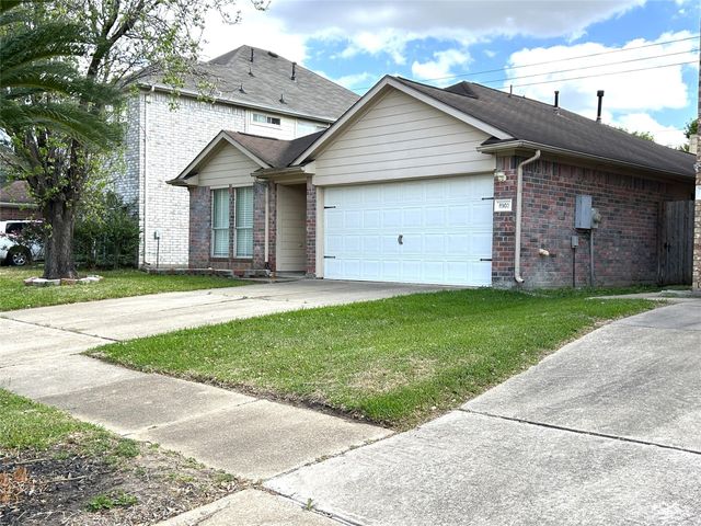 8903 Aspen Place Drive, Houston, TX 77071