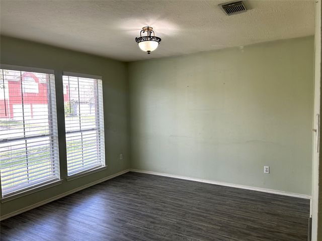 8903 Aspen Place Drive, Houston, TX 77071