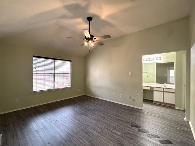 8903 Aspen Place Drive, Houston, TX 77071