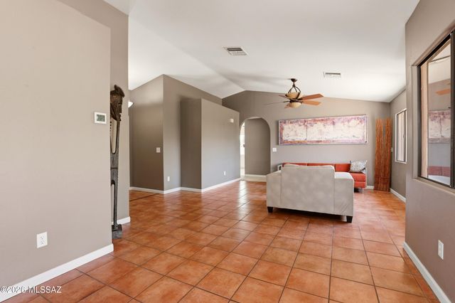 7413 W Palm Brook Place, Tucson, AZ 85743