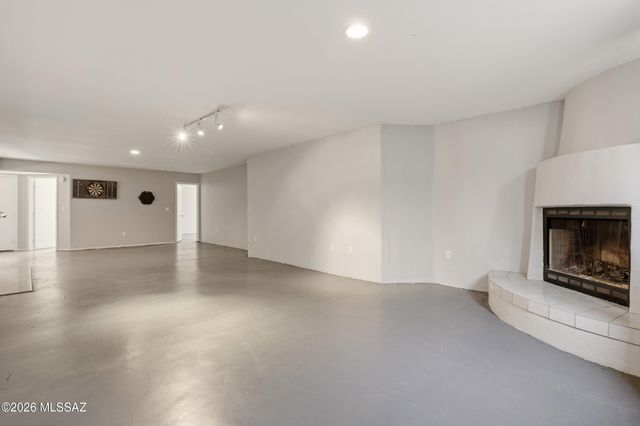 7413 W Palm Brook Place, Tucson, AZ 85743