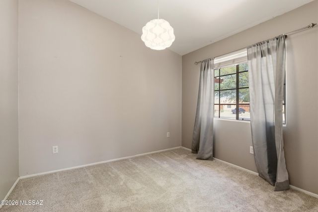 7413 W Palm Brook Place, Tucson, AZ 85743