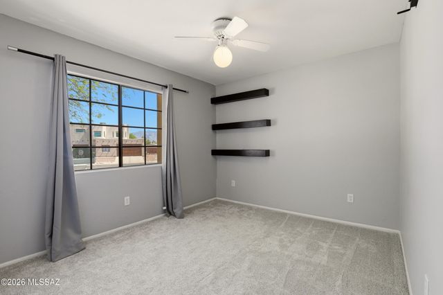 7413 W Palm Brook Place, Tucson, AZ 85743