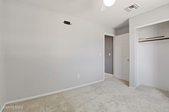 7413 W Palm Brook Place, Tucson, AZ 85743