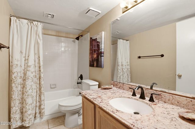 7413 W Palm Brook Place, Tucson, AZ 85743