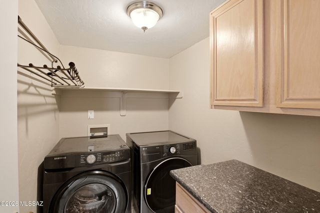 7413 W Palm Brook Place, Tucson, AZ 85743