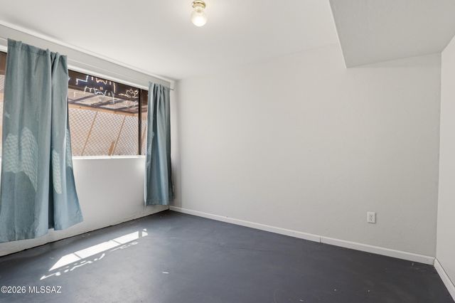 7413 W Palm Brook Place, Tucson, AZ 85743