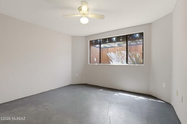 7413 W Palm Brook Place, Tucson, AZ 85743