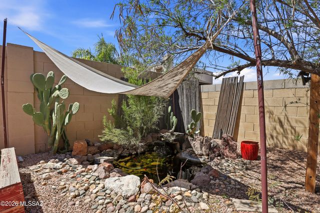 7413 W Palm Brook Place, Tucson, AZ 85743