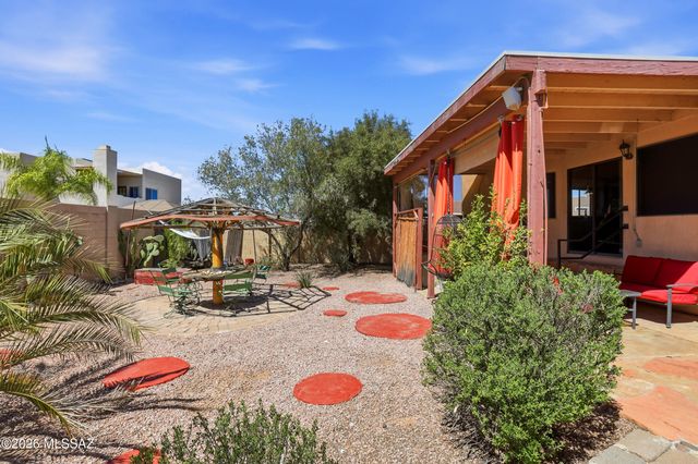 7413 W Palm Brook Place, Tucson, AZ 85743