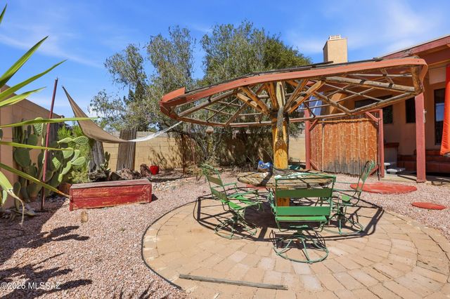 7413 W Palm Brook Place, Tucson, AZ 85743