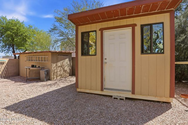 7413 W Palm Brook Place, Tucson, AZ 85743