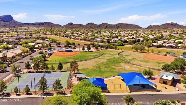 7413 W Palm Brook Place, Tucson, AZ 85743