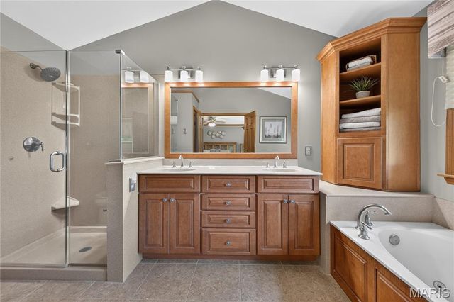 1136 Black Forest Drive, St Charles, MO 63301