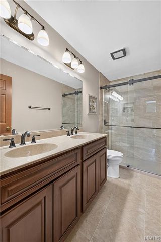 1136 Black Forest Drive, St Charles, MO 63301