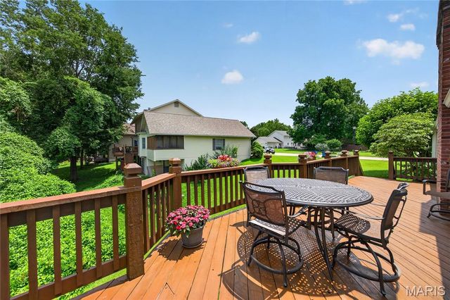 1136 Black Forest Drive, St Charles, MO 63301