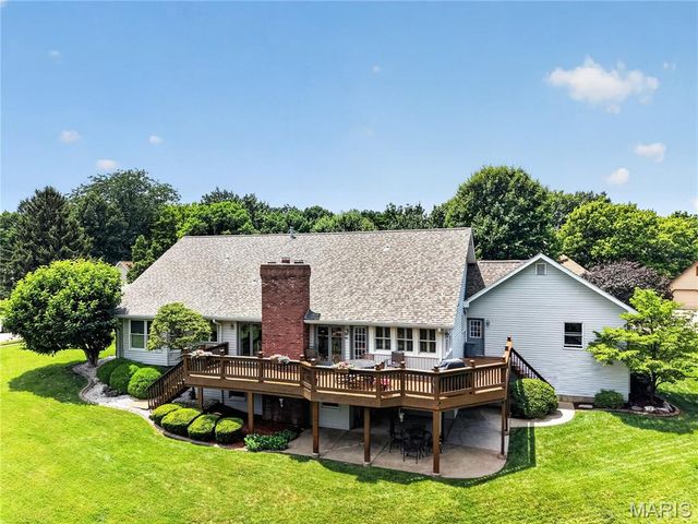 1136 Black Forest Drive, St Charles, MO 63301