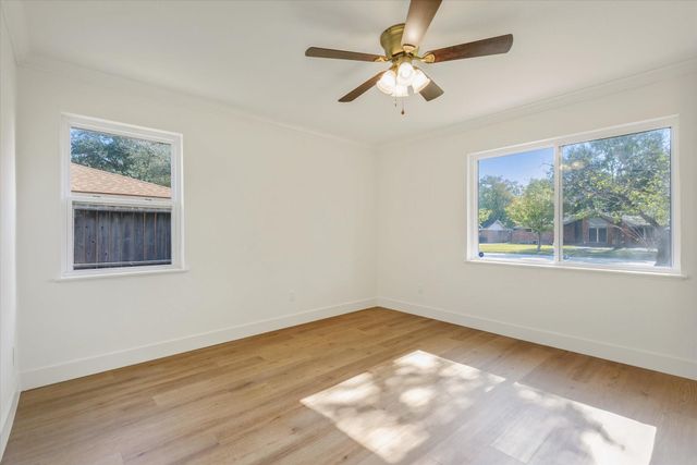 5258 Willowbend Boulevard, Houston, TX 77096