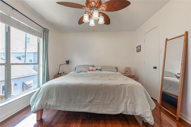 1004 Ruthven Street, Houston, TX 77019
