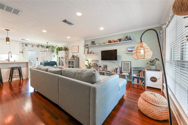 1004 Ruthven Street, Houston, TX 77019