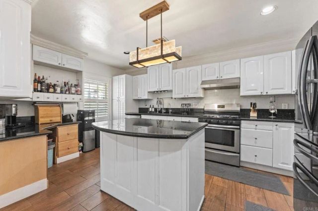 2055 Ensenada Street, Lemon Grove, CA 91945